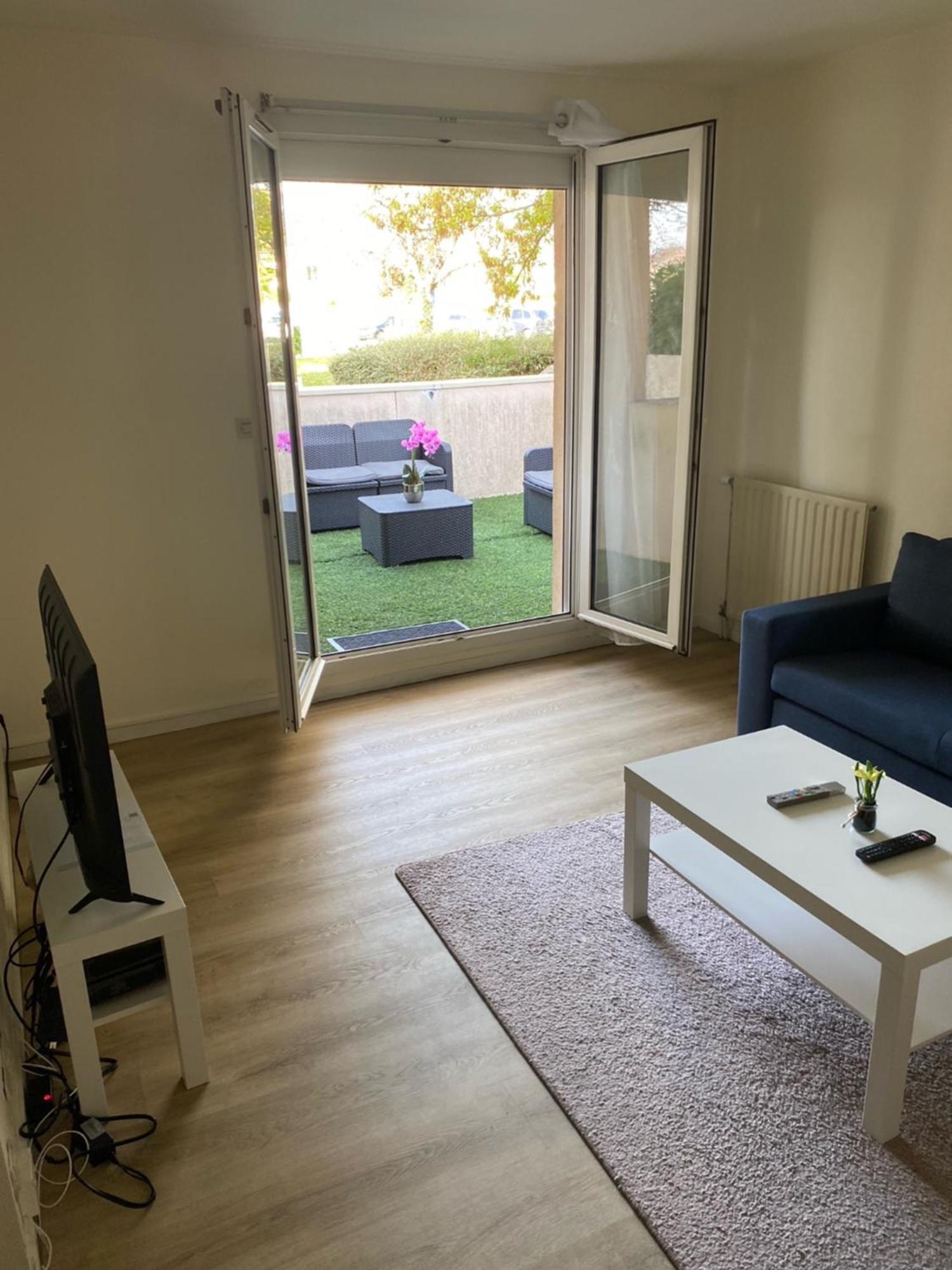 Logement Entier Chambre+Salon + Jardin & Terrasse 雷祖里 外观 照片